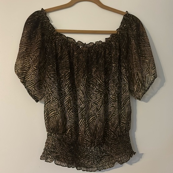 MICHAEL Michael Kors Tops - NWOT Gauzy Sheer Tiger Stripe Print Top